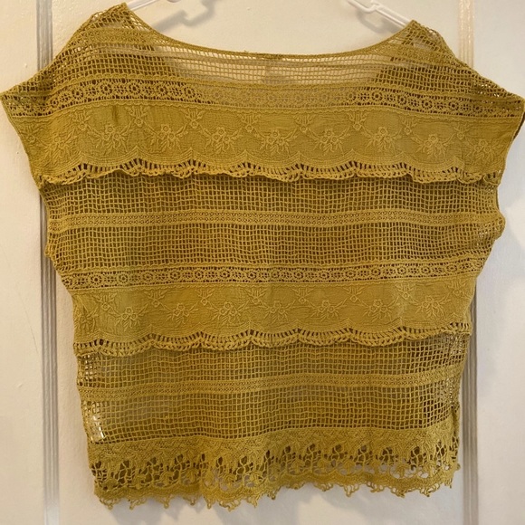 Chartreuse crochet lace crop top - Picture 3 of 3